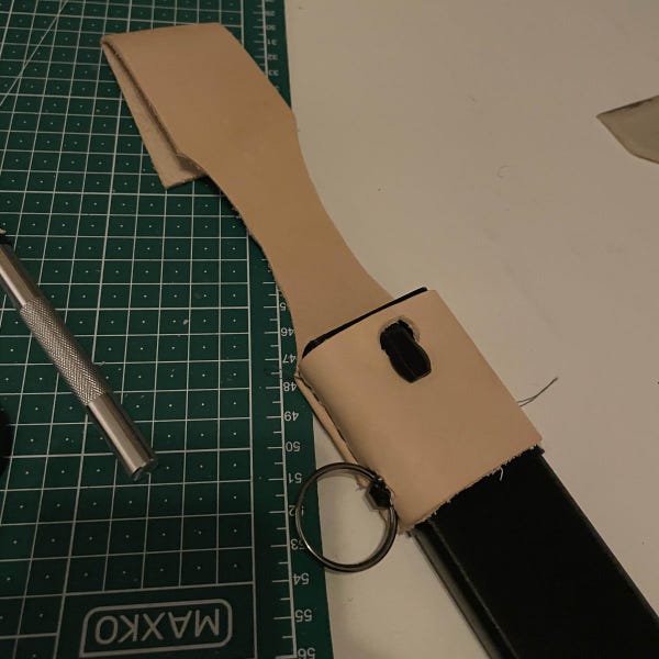 Bayonet scabbard holder